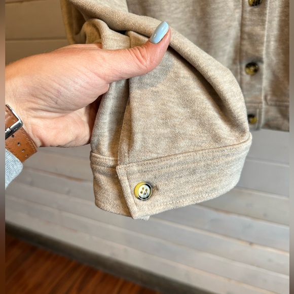 Bagatelle Collection | Cream Coloured Oversized Shacket - Picture 8 of 9